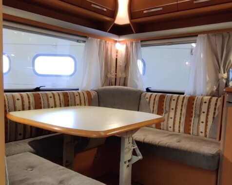 Beyerland Vitesse 450 Vast bed met rondzit